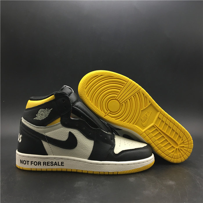 Jordan1 Retro Varsity Maize 861428-107