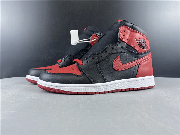 Jordan1 Retro Banned 432001-001