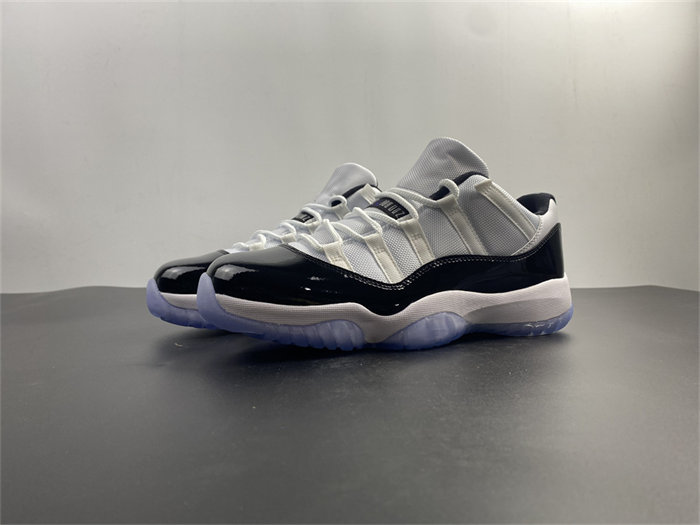 Jordan 11 Retro Low Concord 528895-153