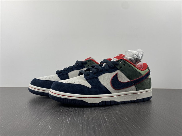 Nike SB Dunk LF0039-004