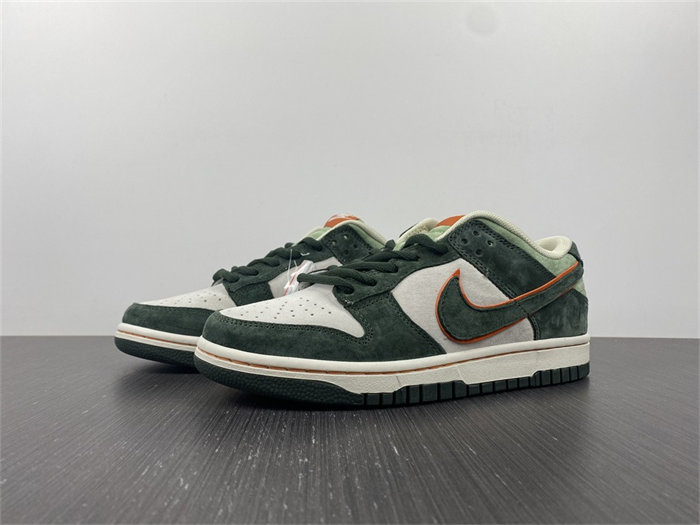 Nike SB Dunk  LF0039-007