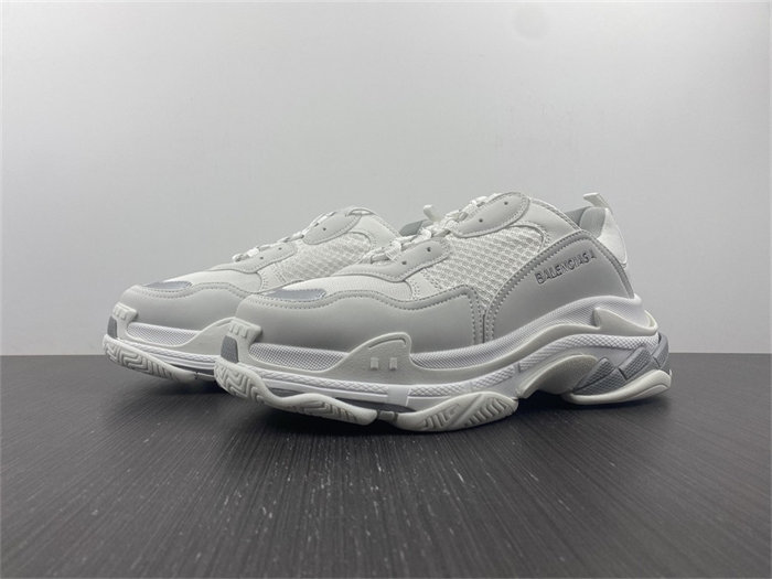 BLCG Triple S White Silver 536737 W2FS4 1200