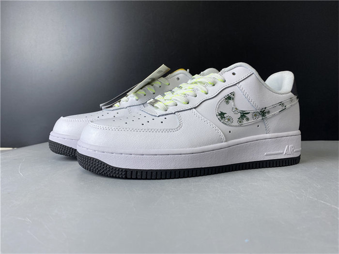 Nike Air Force 1 Low Daisy  CW5859-100