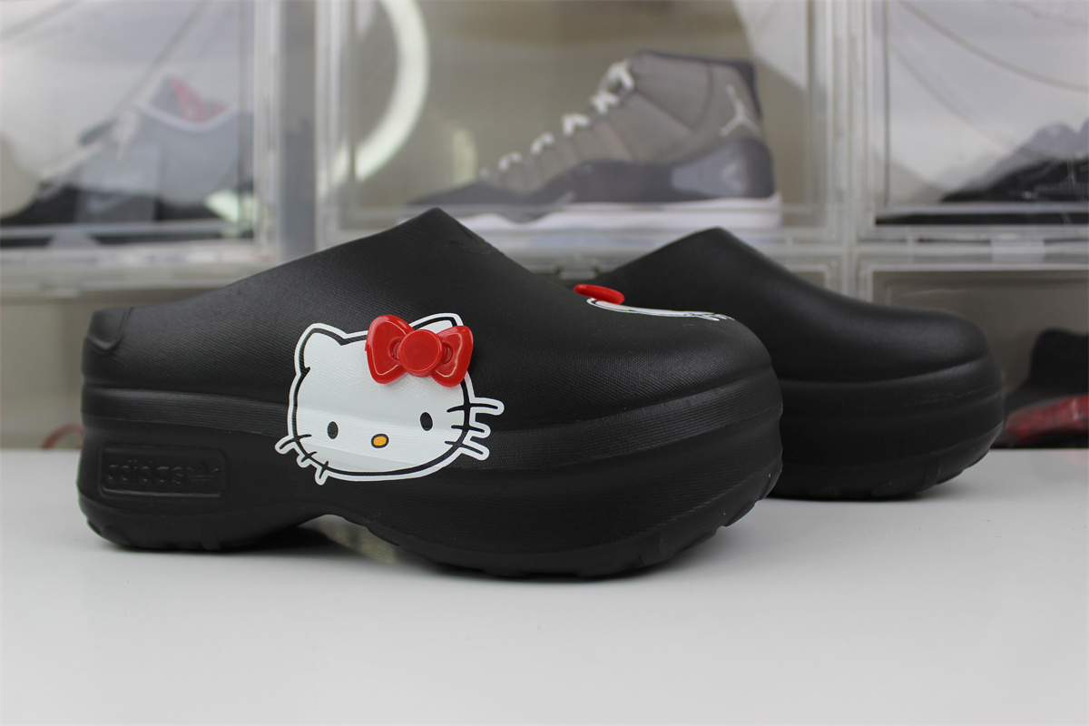 Ad*s hello kitty black