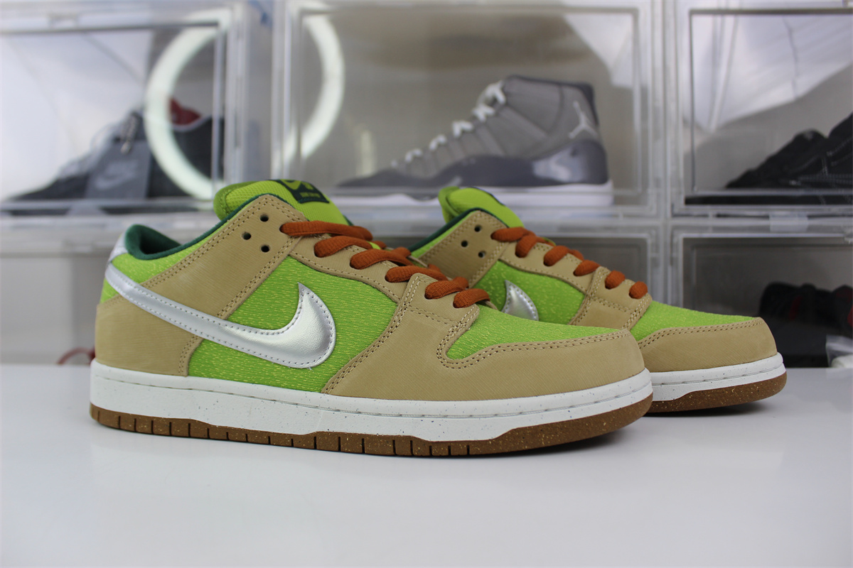 Nike SB Dunk Low “Escargot”