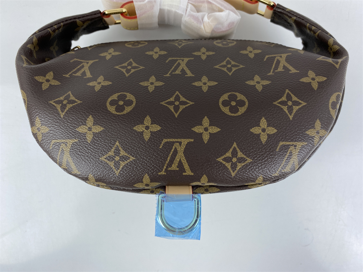 LV Discovery Waist Bag (47x20x9cm)