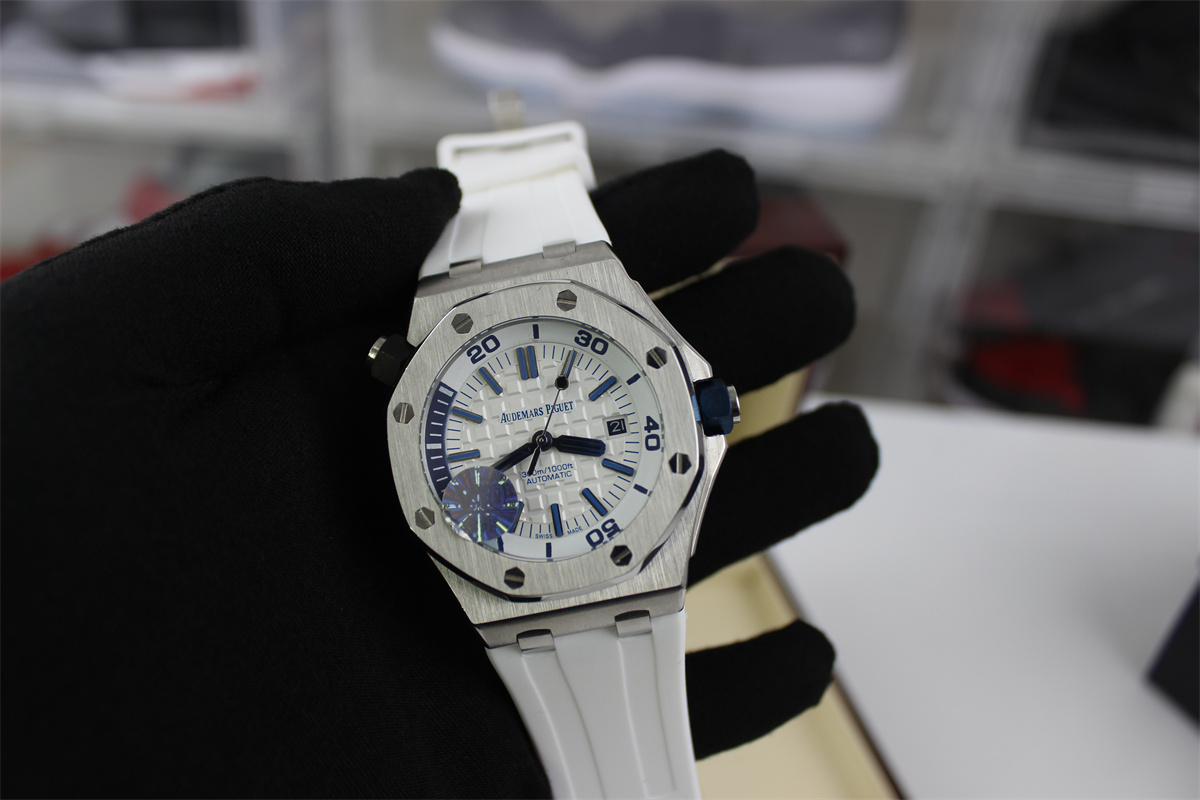 AP Audemars Piguet White Watch (42 x 14mm)