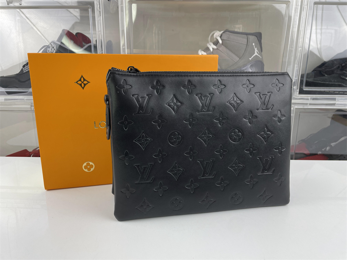 Black LV Coussin bag ( 26x20x12cm )