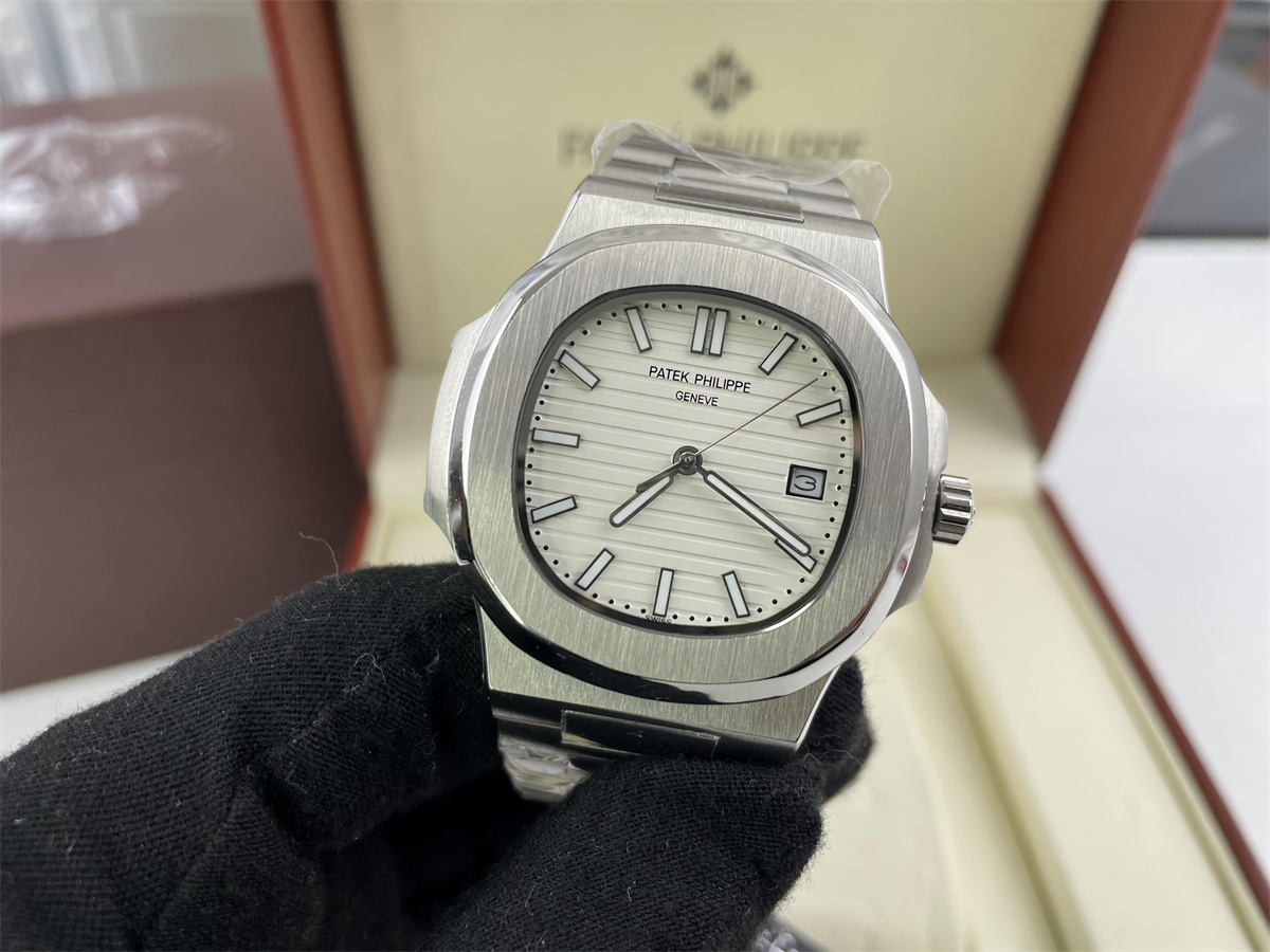 PATEK Philippe Geneve Whte Silver watch (40x8.3mm)