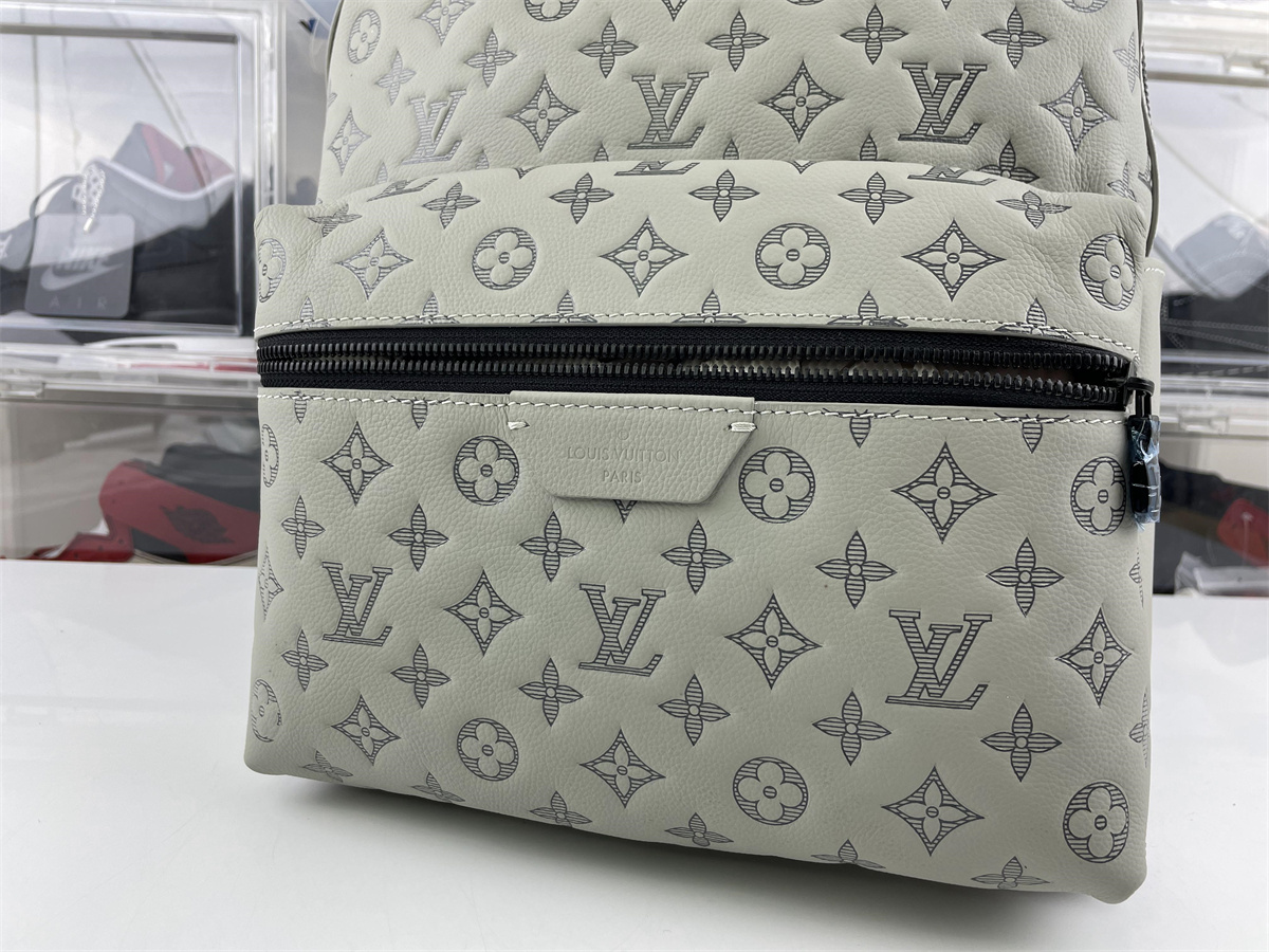 LV BackPack Grey ( 29 x 38 x 20 cm)