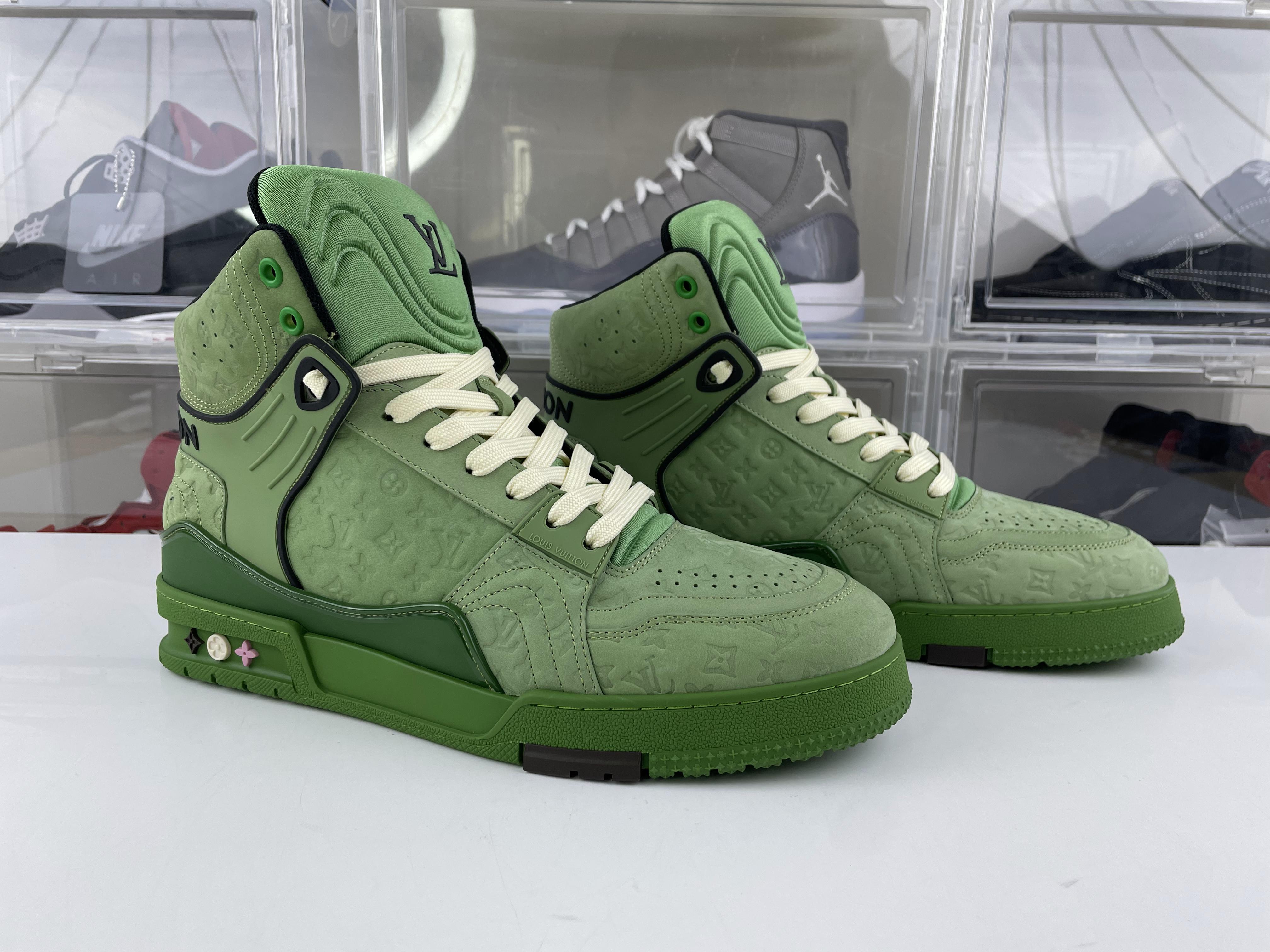 l**is V*t*n green arch light high boost sneaker