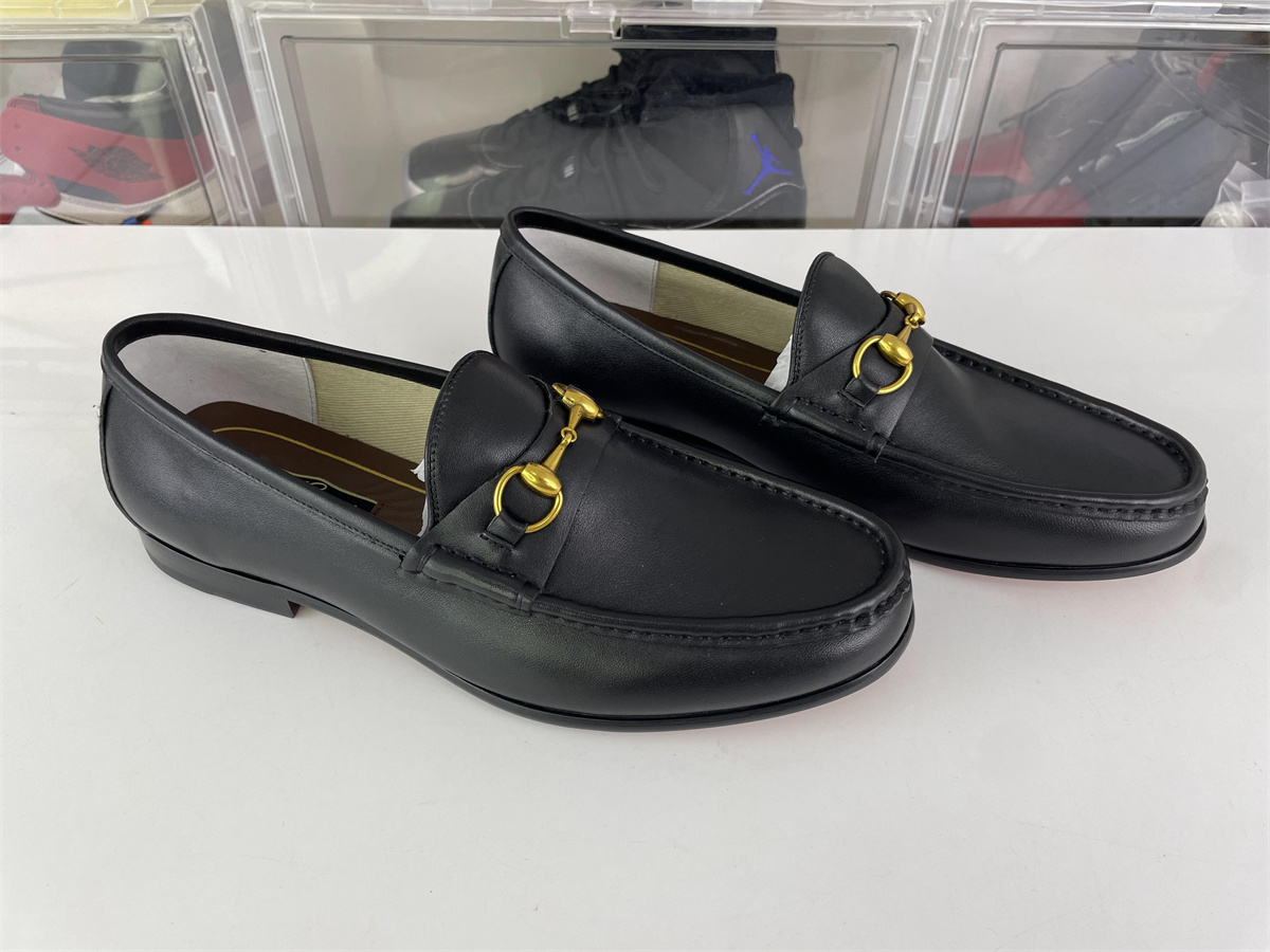 GUCCI mans Black Dressing shoes