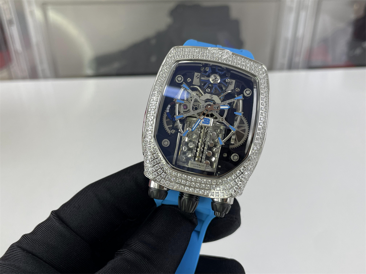 JACOB & CO x Bugatti Machine Watch, V12 engine design