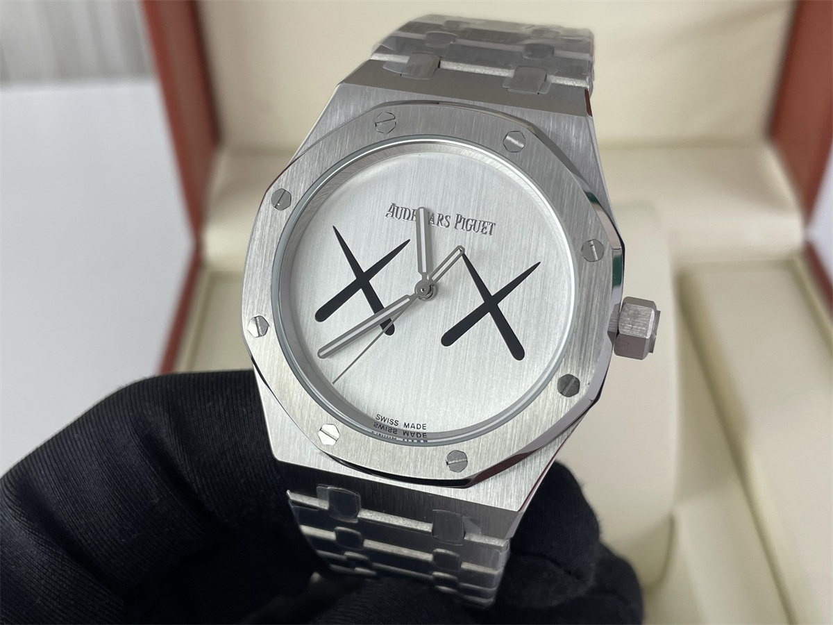 Kaws x AP AUDEMARS PIGUET Silver White Machine watch, 41mm