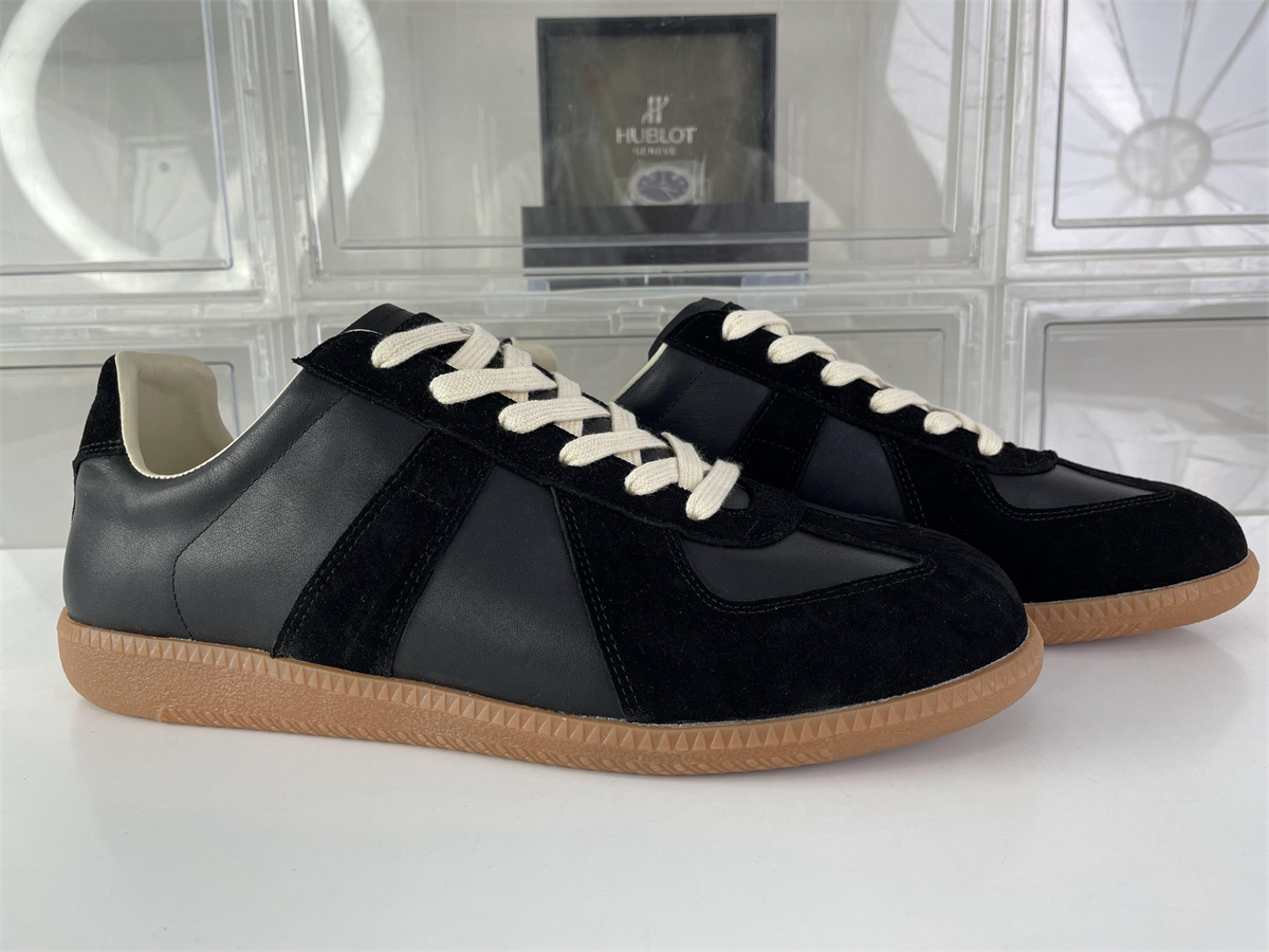 Maison Margiela No.22 Black Brown, (EU36-47)