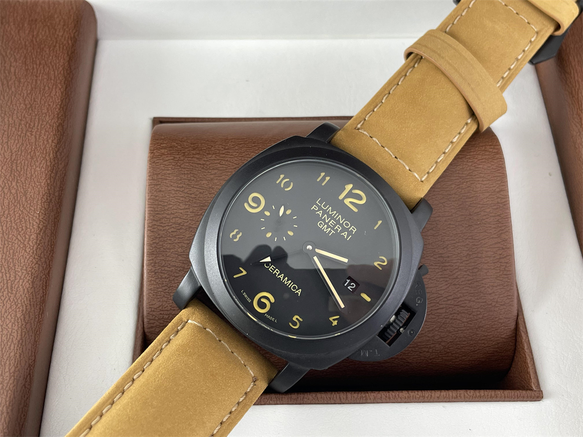 LUMINOR PANERAI 1950 Black yellow Auto machine watch with brown leather band, (44 x 10mm)