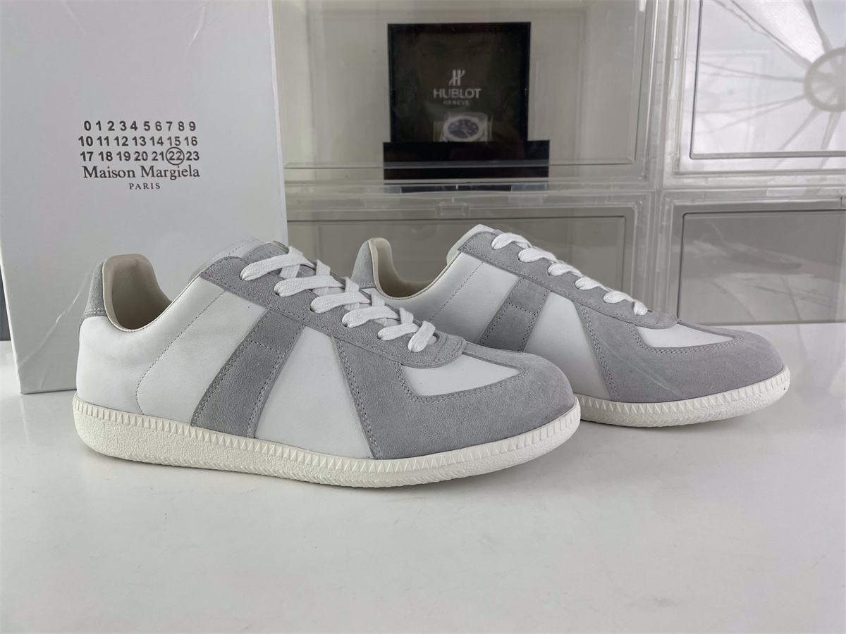 Maison Margiela No.22 White Grey, (EU36-46)