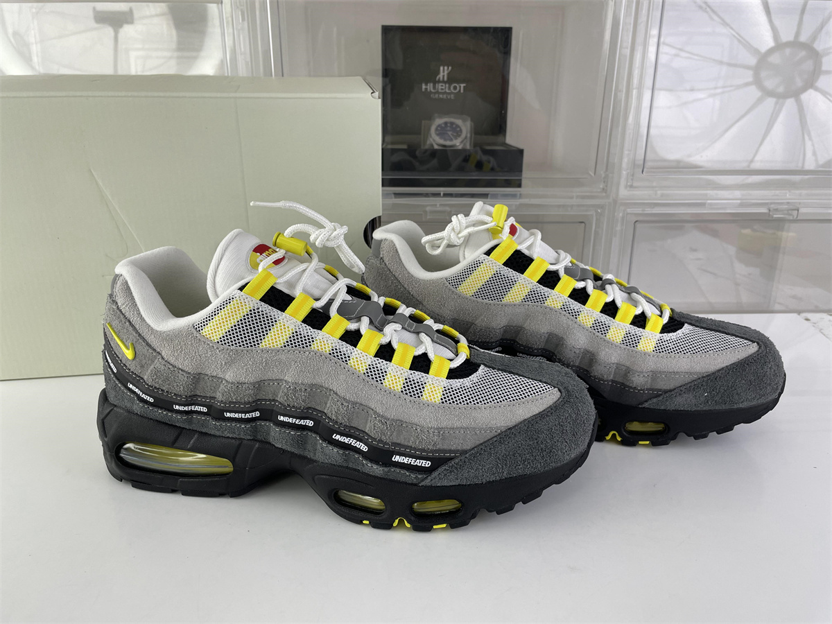 Undefeated x Nike Air Max 95 "Shanghai"