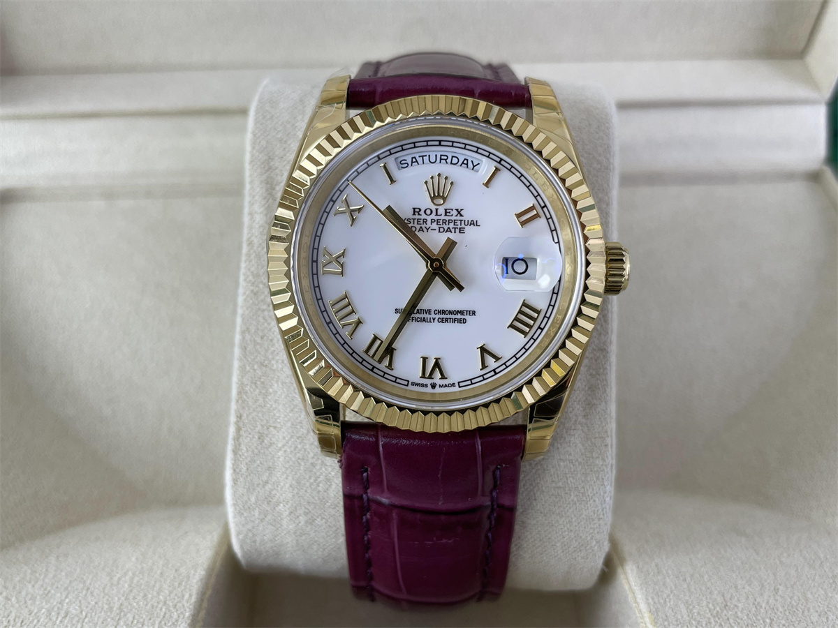 Rolex Lady's Gold White Day-Date purple leather Auto machine watch, 36mm