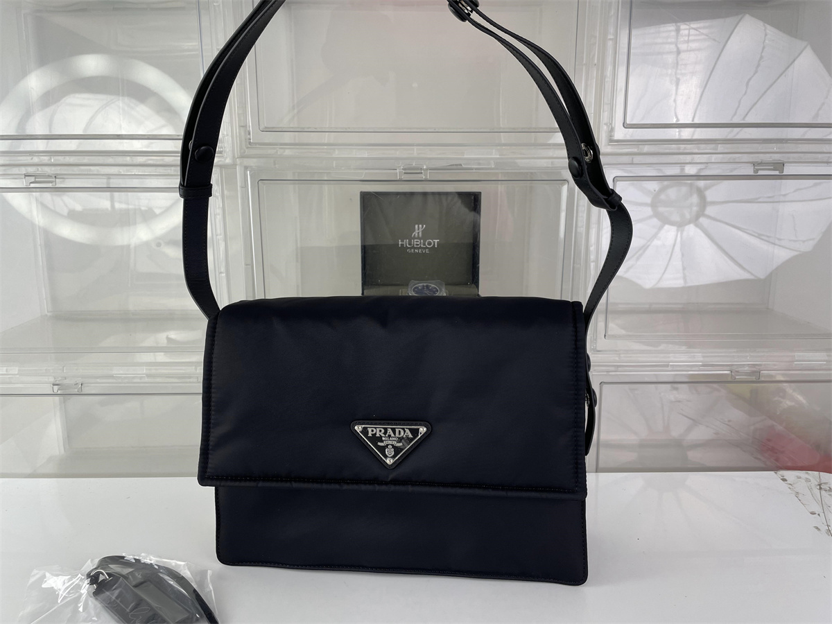 Prada Male Black Nylon Postal Bag, ( 23 x 16 x 11 cm)