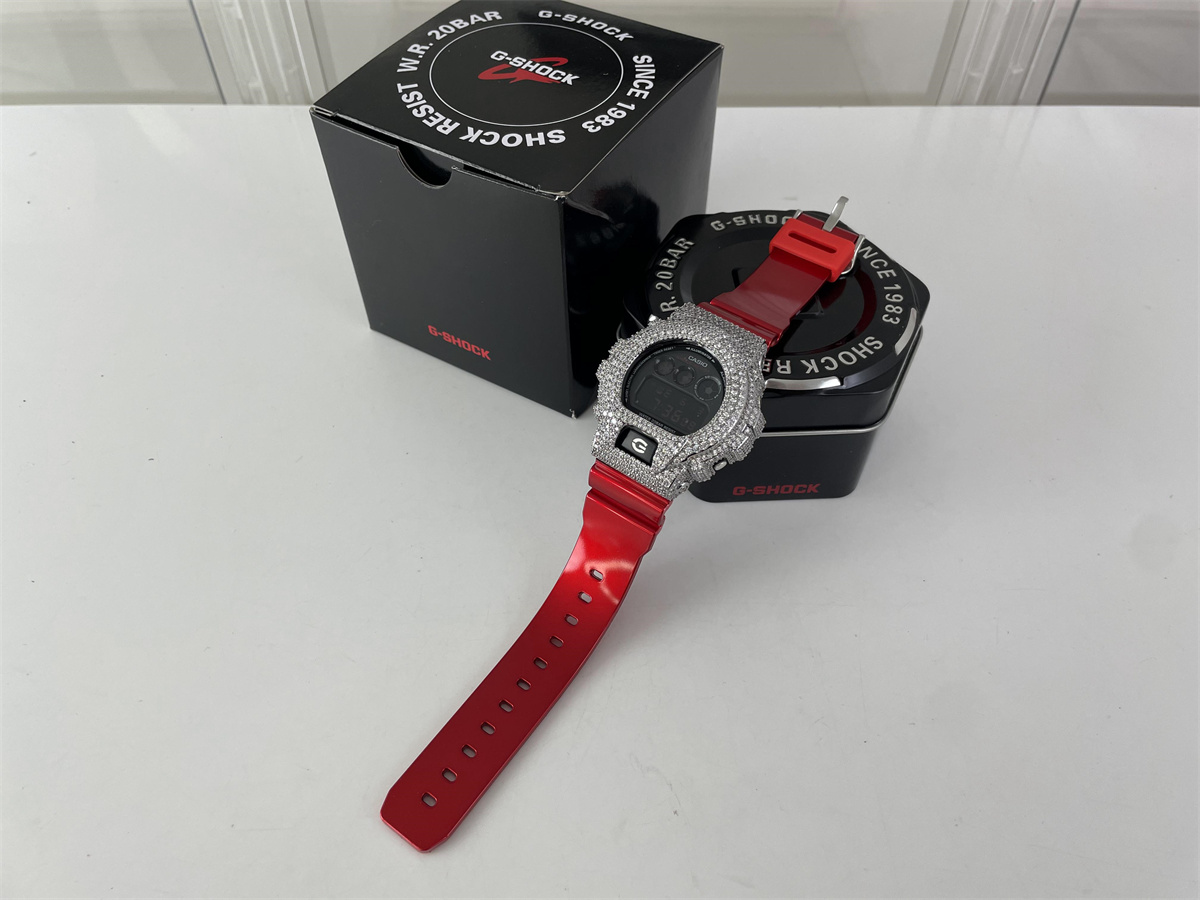 CASIO G-Shock Silver Red electronic watch with zircon stone, ( 50 x 1.8mm)