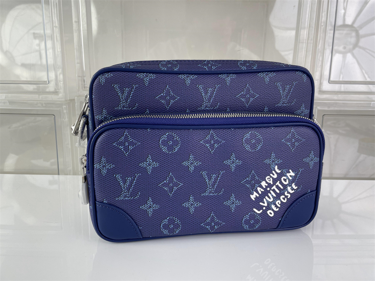 LV Louis Vuitton Nil Monogram Heritage Blue Postal bag, (25 x 17.5 x 11 cm)