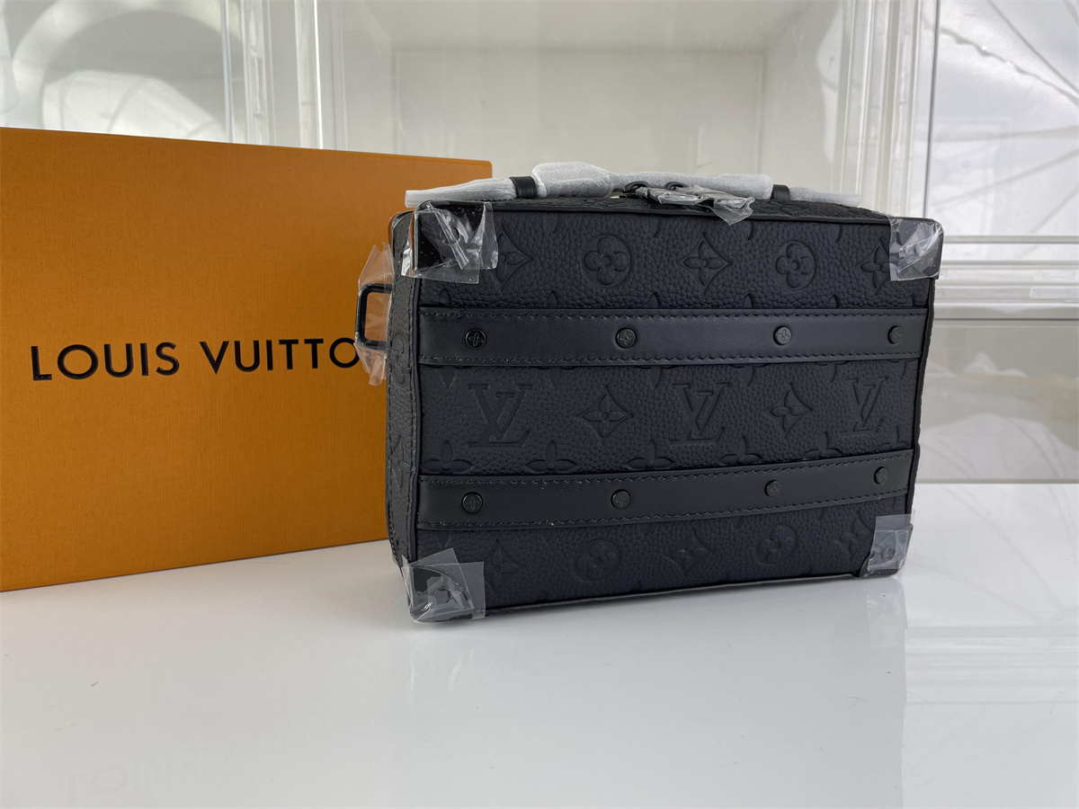 LV Louis Vuitton Black Handle Soft Trunk, (21.5 x 15 x 7 cm)