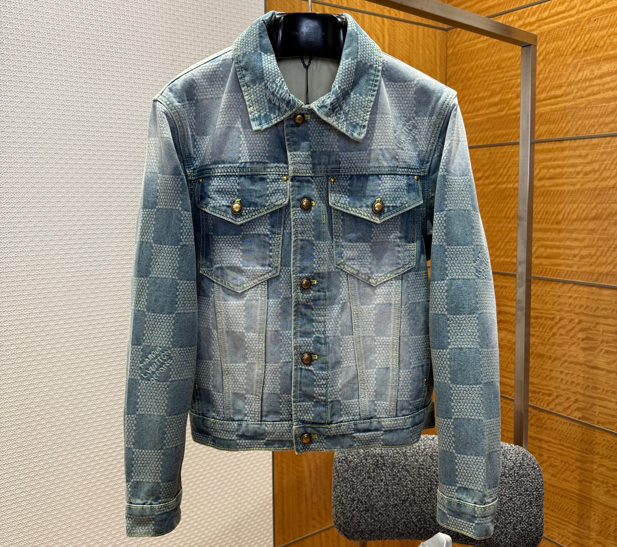 LV Louis Vuitton Blue Checkboard mark Jeans jacket suit, (200pounds max)