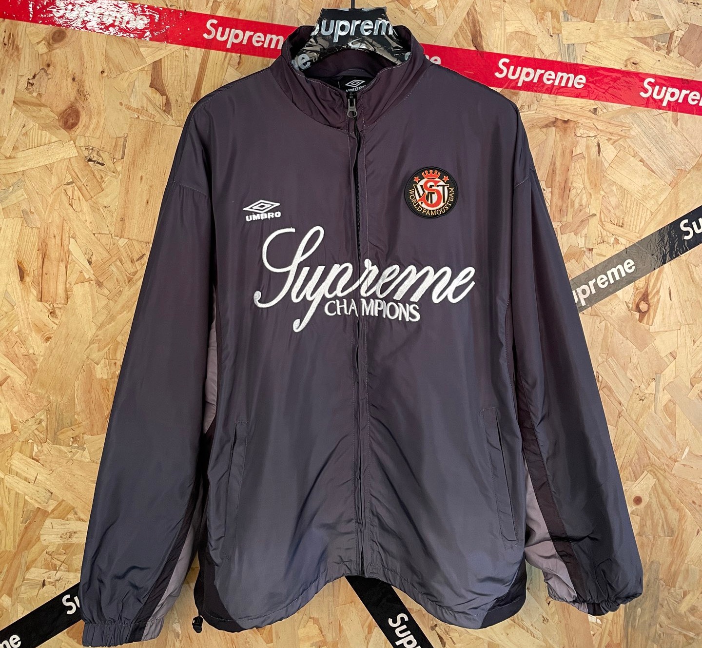 Supreme Champions UMBRO Black outdoor jacket, (250 glb max)