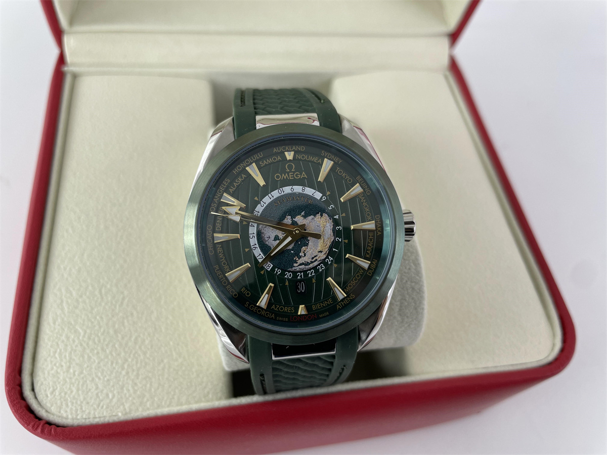 OMEGA SeaMaster Green map world time watch, 150m depth diving, 43mm